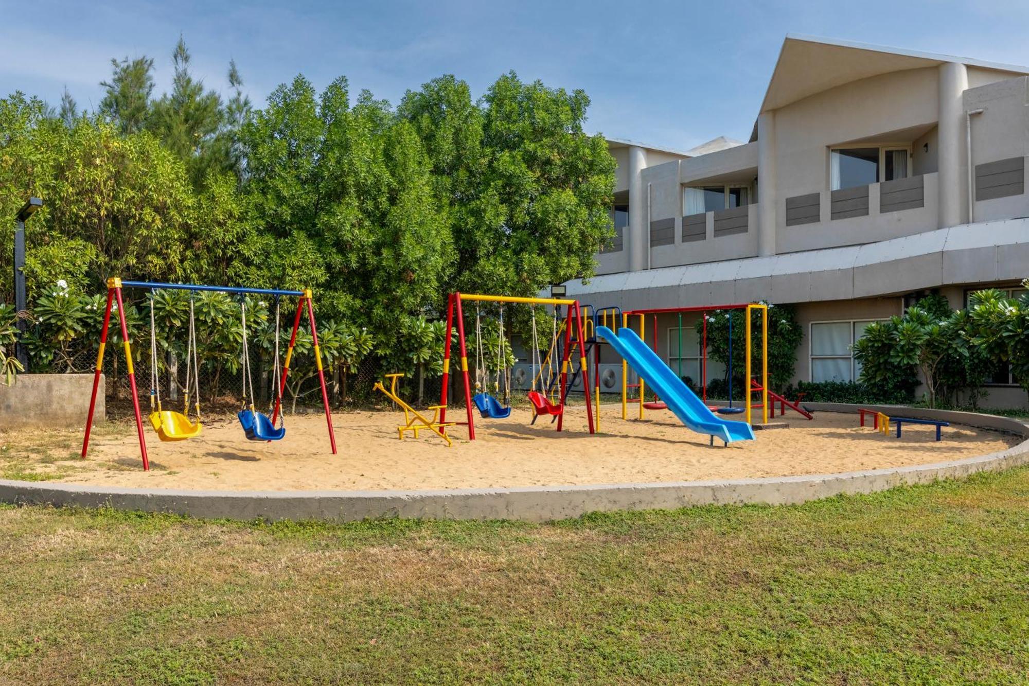 Hotel Sterling Puri Exterior foto